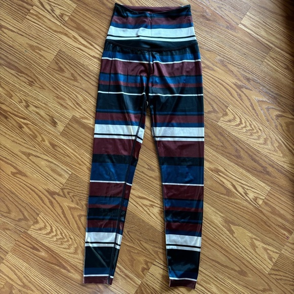 Beyond Yoga Stripe Lux High Waisted Leggings Size XSmall - Picture 1 of 8